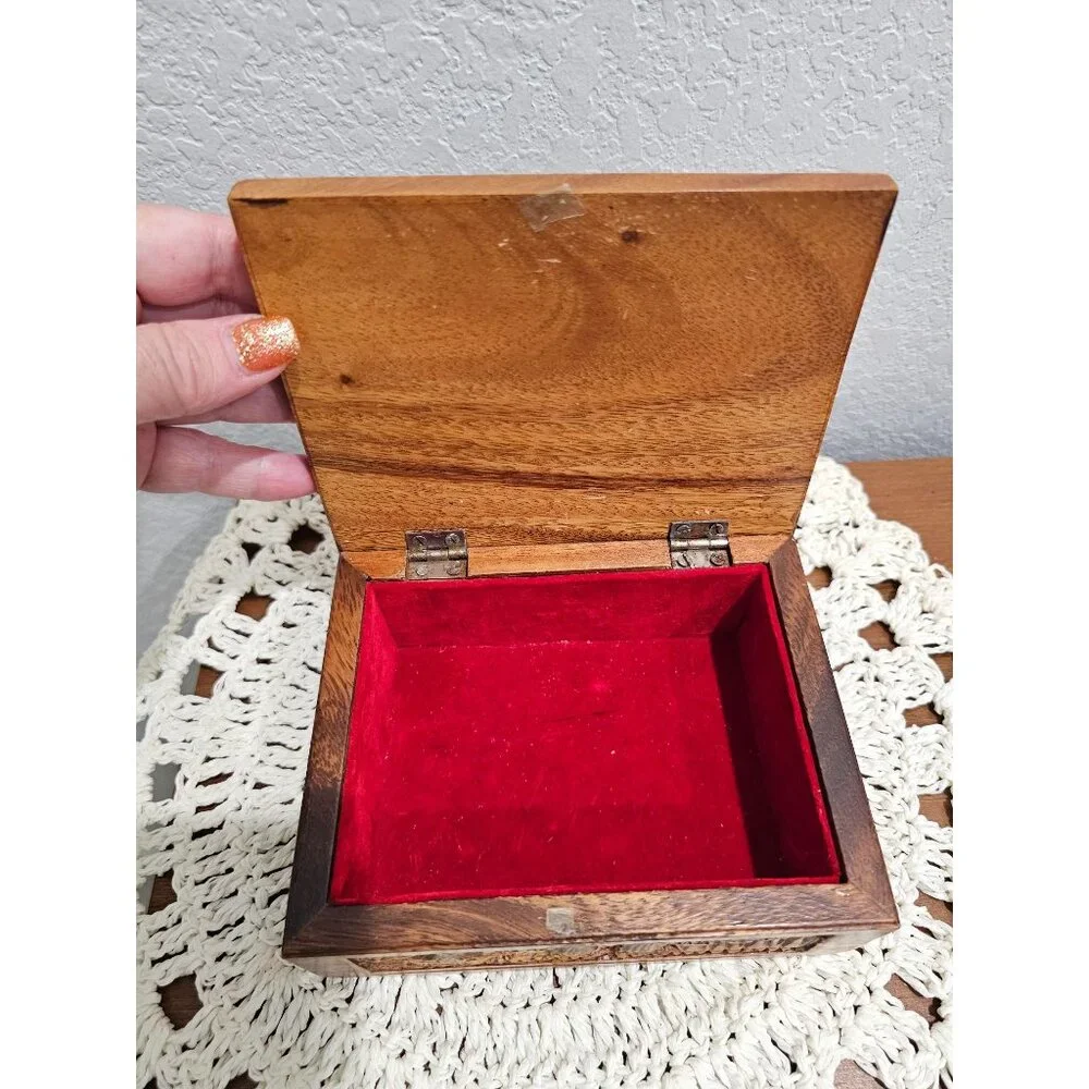 Wooden African Trinket‎ Box 6x6x3
